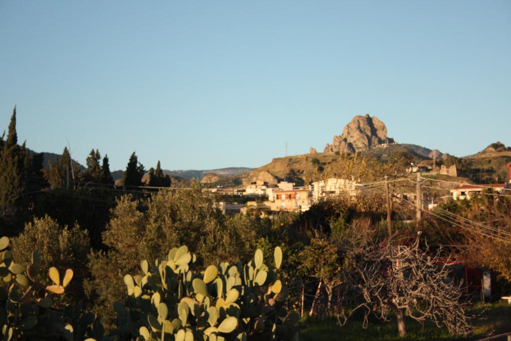 B&B Il Giardino Delle Meraviglie Melito Di Porto Salvo Exterior photo